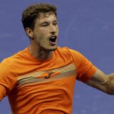 Karenjo Busta i Švarcman u polufinalu turnira u Barseloni 5