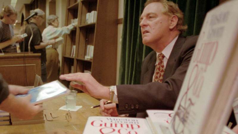 Umro Vinston Grum, autor romana Forest Gamp 1