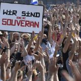 Stotine Nemaca demonstrirale u Diseldorfu protiv ograničenja zbog korona virusa 5