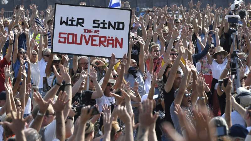 Stotine Nemaca demonstrirale u Diseldorfu protiv ograničenja zbog korona virusa 1