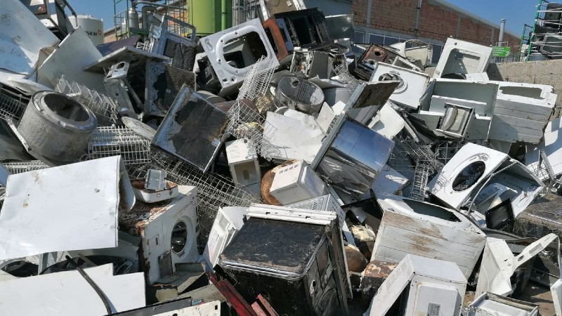 Mesto gde se recikliraju veš mašine, kompjuteri i frižideri (FOTO) 1