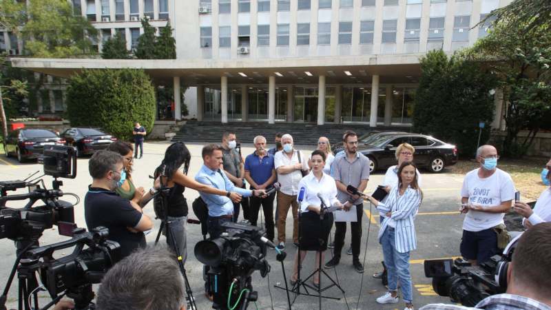 Tepić: MUP i vrh države zataškavali prebijanje u Novom Sadu 1