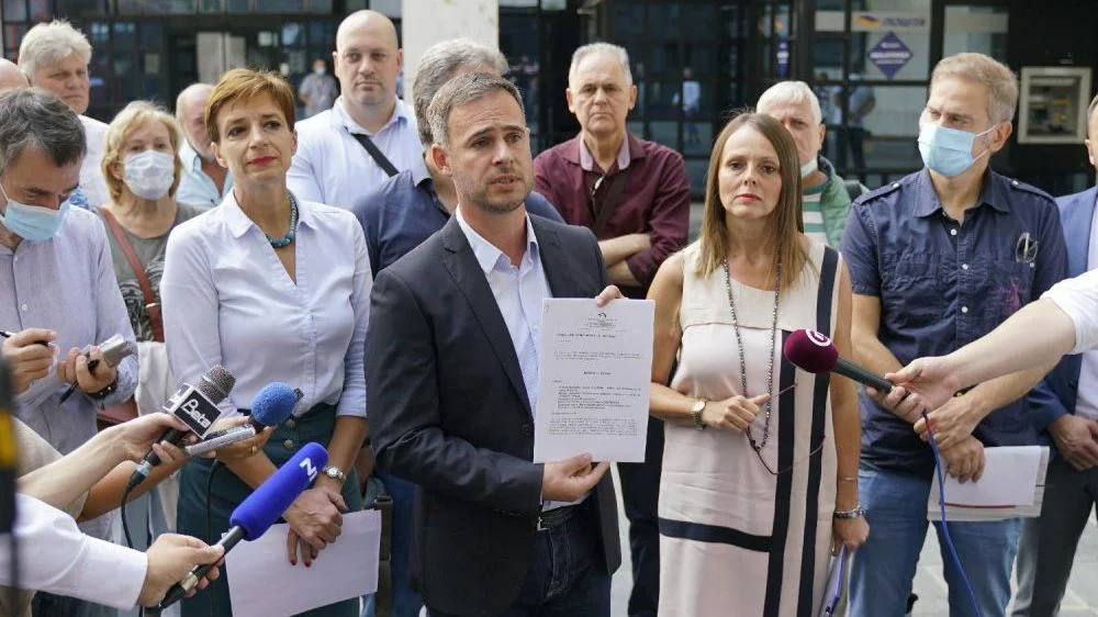 UOS: Poziv zaposlenima Telekoma da dignu glas protiv pljačkanja tog preduzeća 1