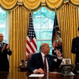 Kosovo odlikuje Trampa "Ordenom slobode" 15