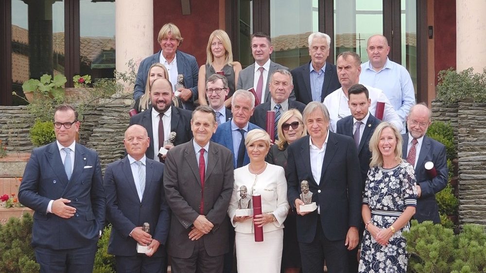 Priznanje "Kapetan Miša Anastasijević" Koraću i Milanoviću 1