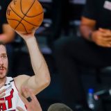 Hjuston eliminisao Oklahomu, Majami poveo 2:0 u serijalu sa Milvokijem 11