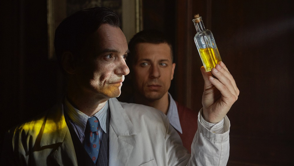 Zlatni toranj filmu "Nada" a za režiju "Šarlatanu" 2