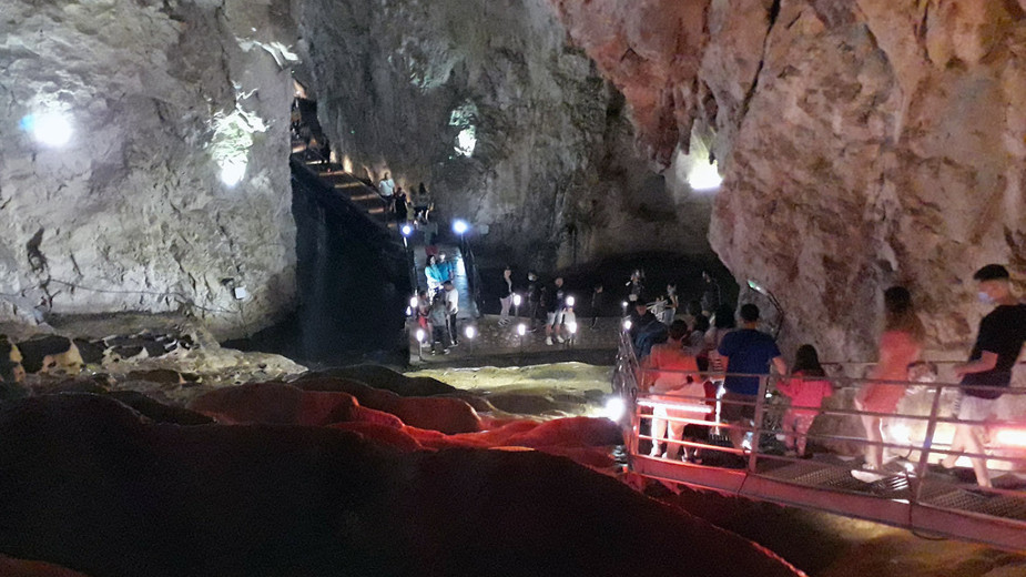 Rekordna posećenost Stopića pećine 1