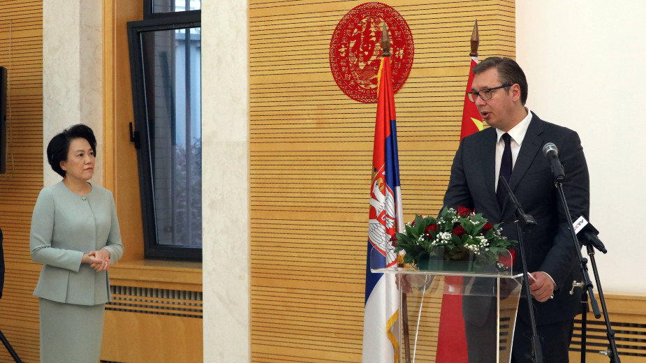 Vučić i Čen Bo: Srbiju i Kinu veže čvrsto prijateljstvo 1