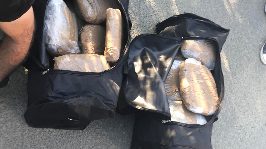MUP: Zaplenjeno 30 kilograma marihuane i uhapšeno jedno lice iz Kraljeva 1