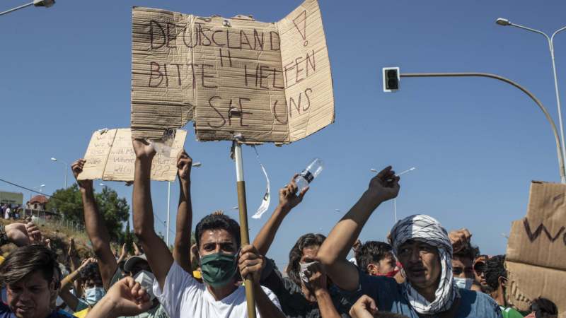 Na Lezbosu protestovalo oko hiljadu migranata uzvikujući Sloboda i Nemačka 1