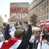 Oko 100.000 Belorusa protestovalo u Minsku, uhapšeno oko 200 8