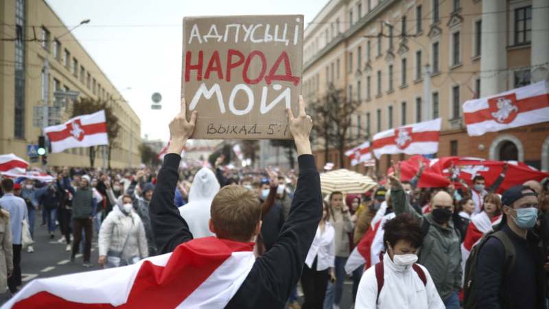 Oko 100.000 Belorusa protestovalo u Minsku, uhapšeno oko 200 1