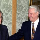 Nikson 1994. u pismu Klintonu "predvideo" rat u Ukrajini: "Ako dođe do sukoba, rat u Bosni će izgledati kao baštenska zabava" 1