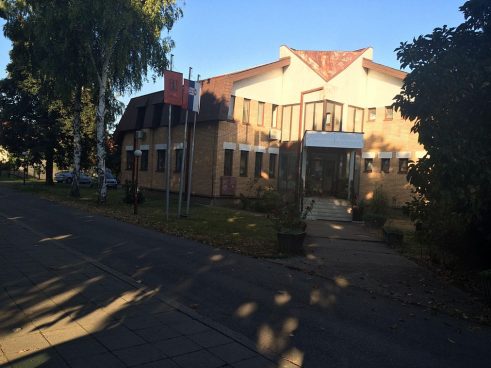 Zgrada "Poljoprivredne, savetodavne i stručne službe": Sedište štrajkača Foto: M. V. Radnici organizovali štrajk upozorenja zbog oca Dijane Hrkalović (FOTO) 5