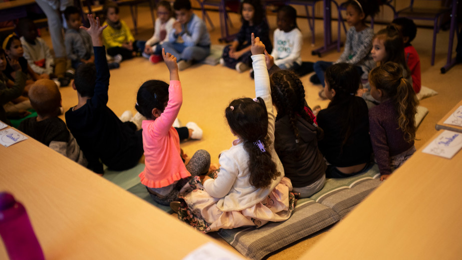 Evropski učenici se vraćaju u školske klupe nakon šest meseci 1