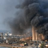 Ugašen veliki požar u Bejrutu koji je uplašio stanovnike 13