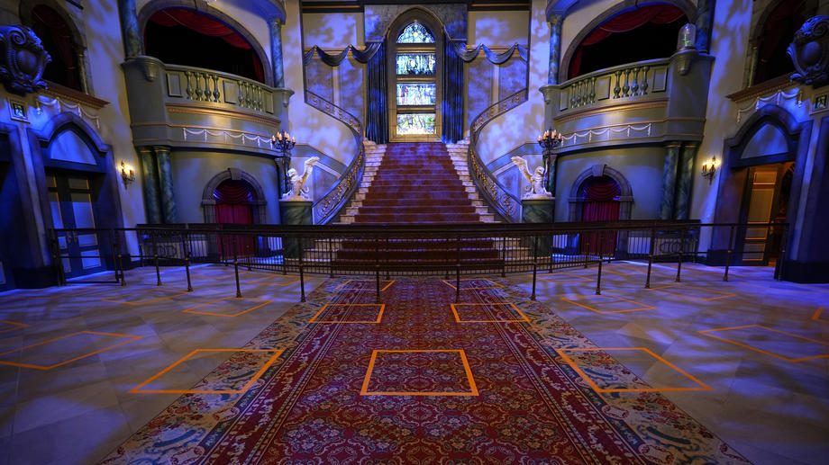 Otvoren deo Diznilenda u Tokiju posvećen mjuziklu „Lepotica i zver” 1