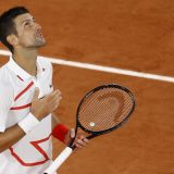 Đoković u četvrtfinalu Rolan Garosa 9