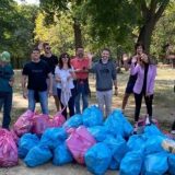 U Zvezdarskoj šumi prikupljeno tridesetak kesa đubreta 5