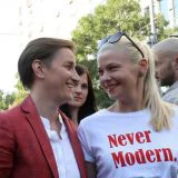 Brnabić: Moja partnerka će se oglasiti da li otvara kliniku, nema potrebe da ja pričam o tome 9