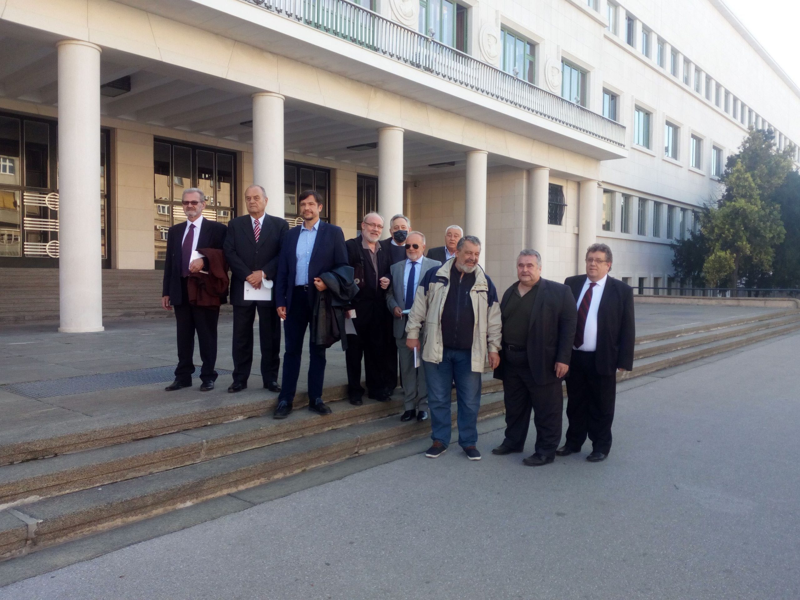 "Sadašnja vlada glumi da nešto radi" 1