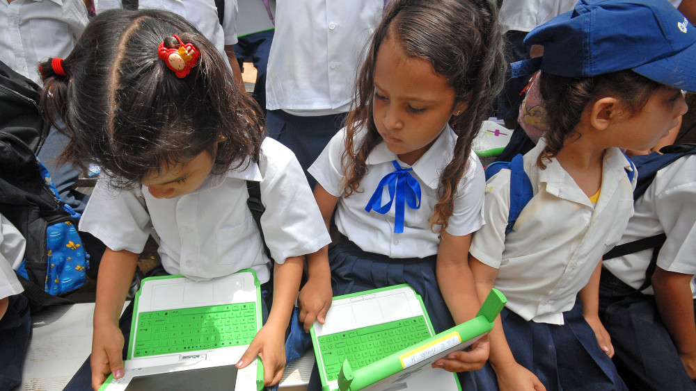 Digitalni udžbenici moraju na pregledanje 1