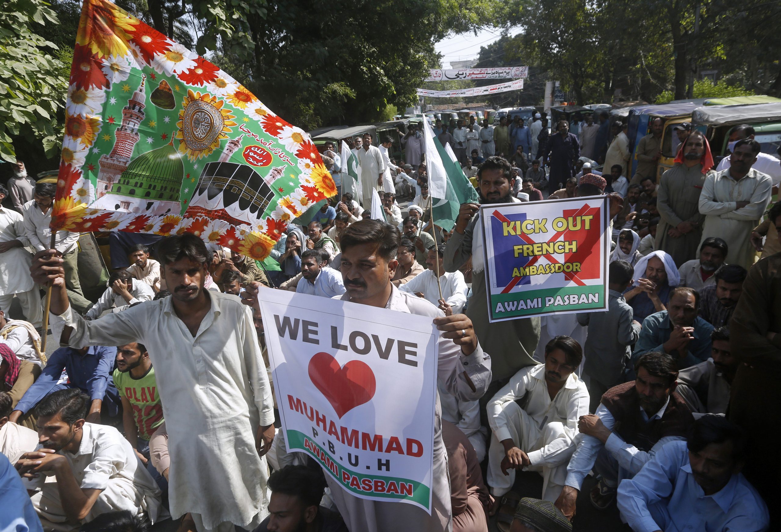 Hiljade u Bangladešu protestovale protiv francuskih karikatura 1