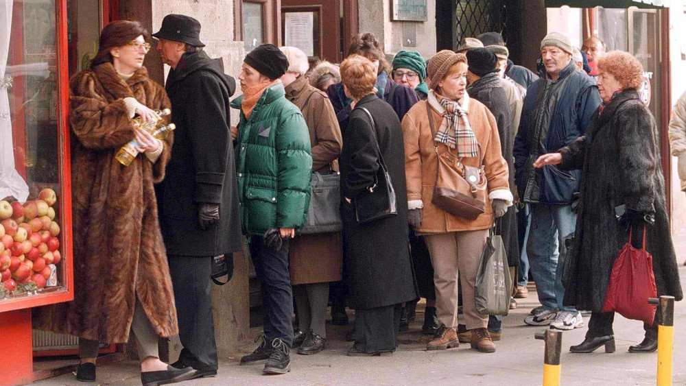 Od 5. oktobra 2000. do 5. oktobra 2020. - da li se Srbija dovoljno promenila? 1