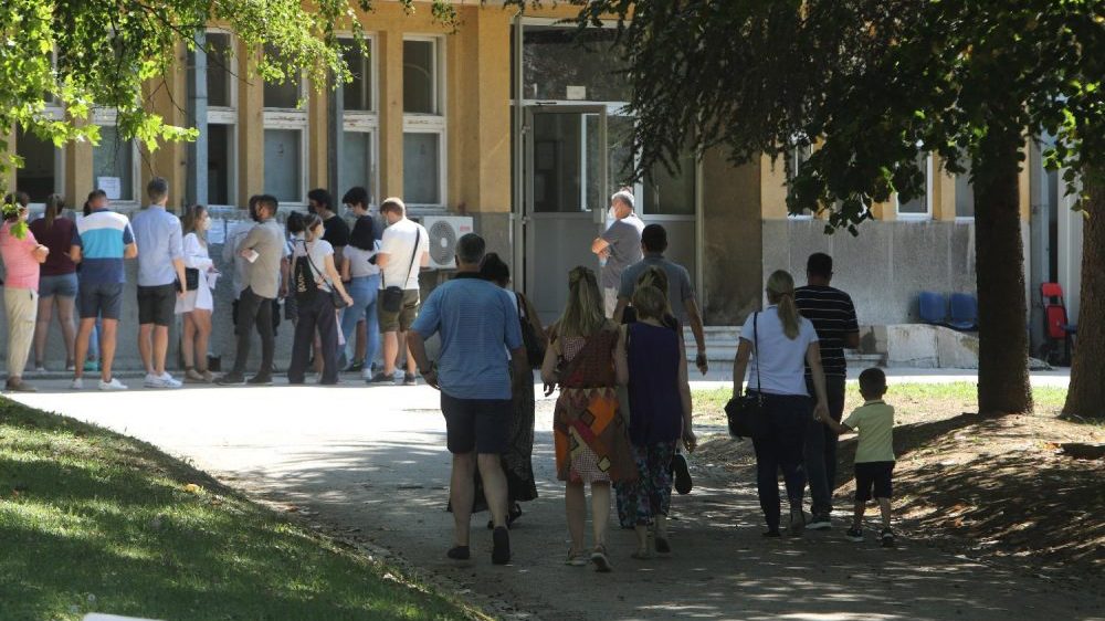 Srbima teže pao karantin od građana EU 1