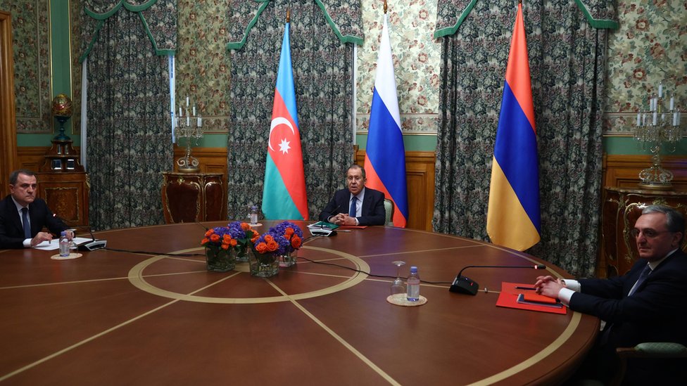 Nagorno-Karabah: Jermenija i Azerbejdžan dogovorili prekid vatre 3 Armenian, Azeri and Russian foreign ministers at talks