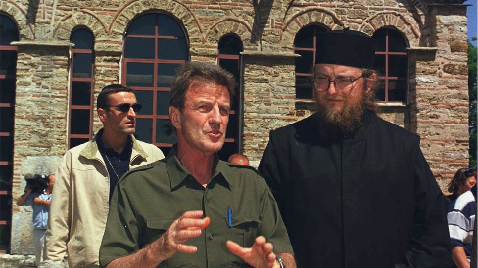 Otac Sava Janjić u Intervjuu petkom: „Nismo primetili promenu posle Vašingtonskog sporazuma" 3 Gračanica, 16. jul 1999. godine