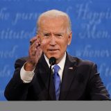 Oštro, ali pristojno sučeljavanje Trampa i Bajdena u poslednjoj debati 6