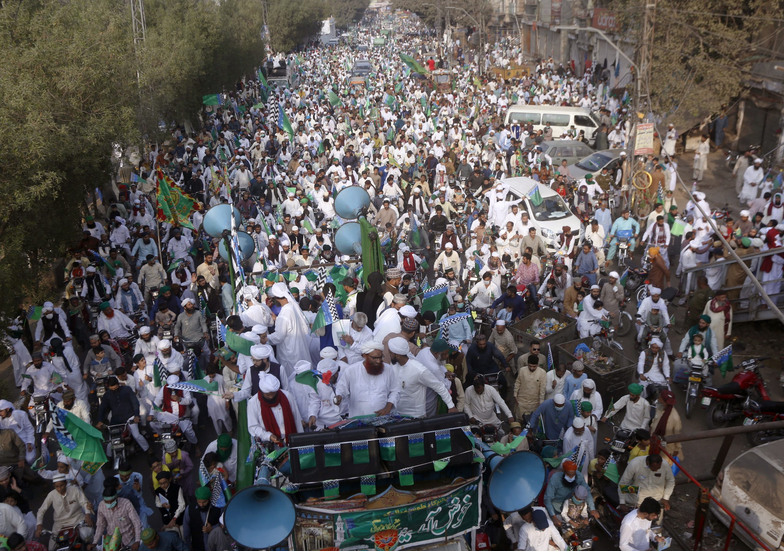 Hiljade muslimana od Pakistana do Libana i Gaze protestovalo protiv francuskih karikatura 1