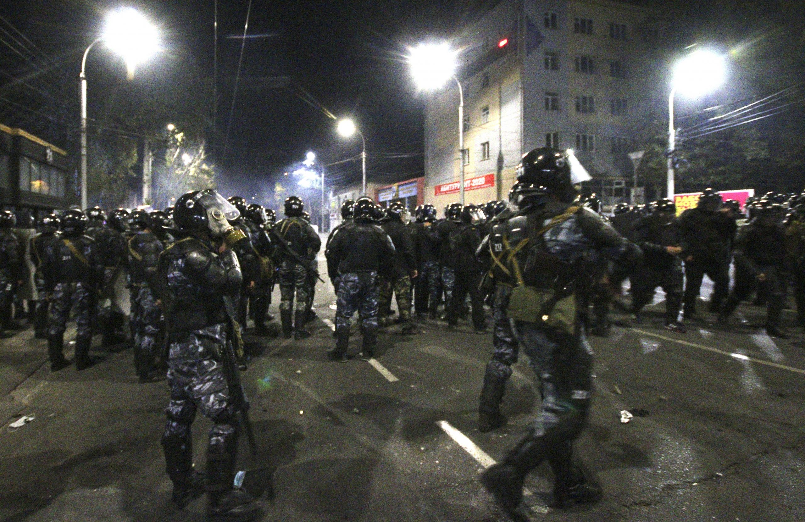 Vlasti Kirgizije zabranile skupove i uvele policijski čas u Biškeku 1