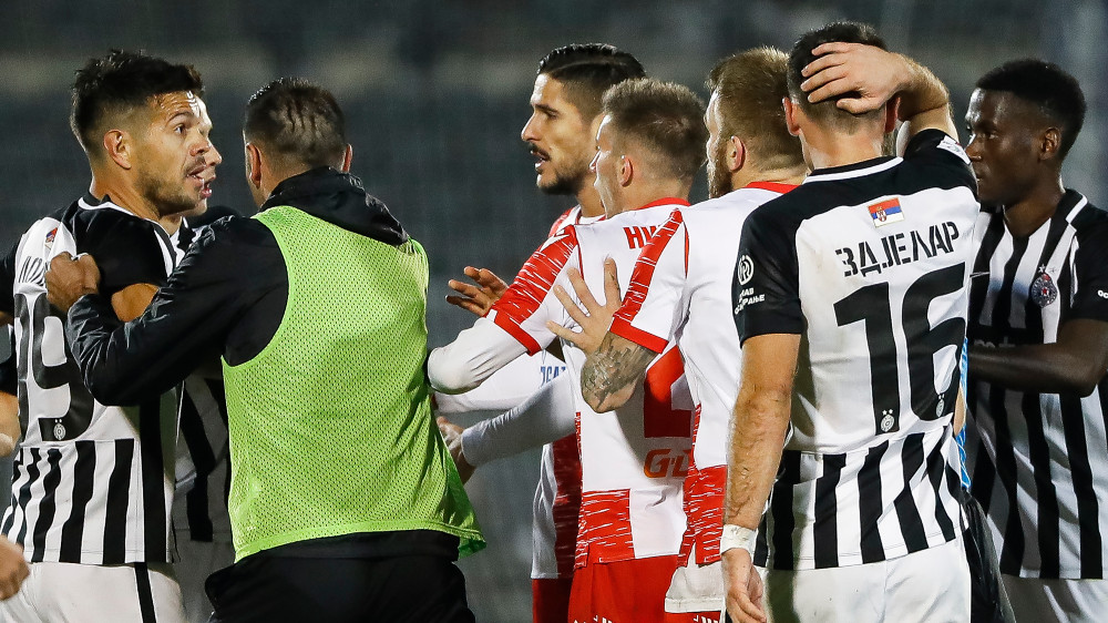 Zašto godinama derbi ne može da prođe bez uvreda s obe strane? 1