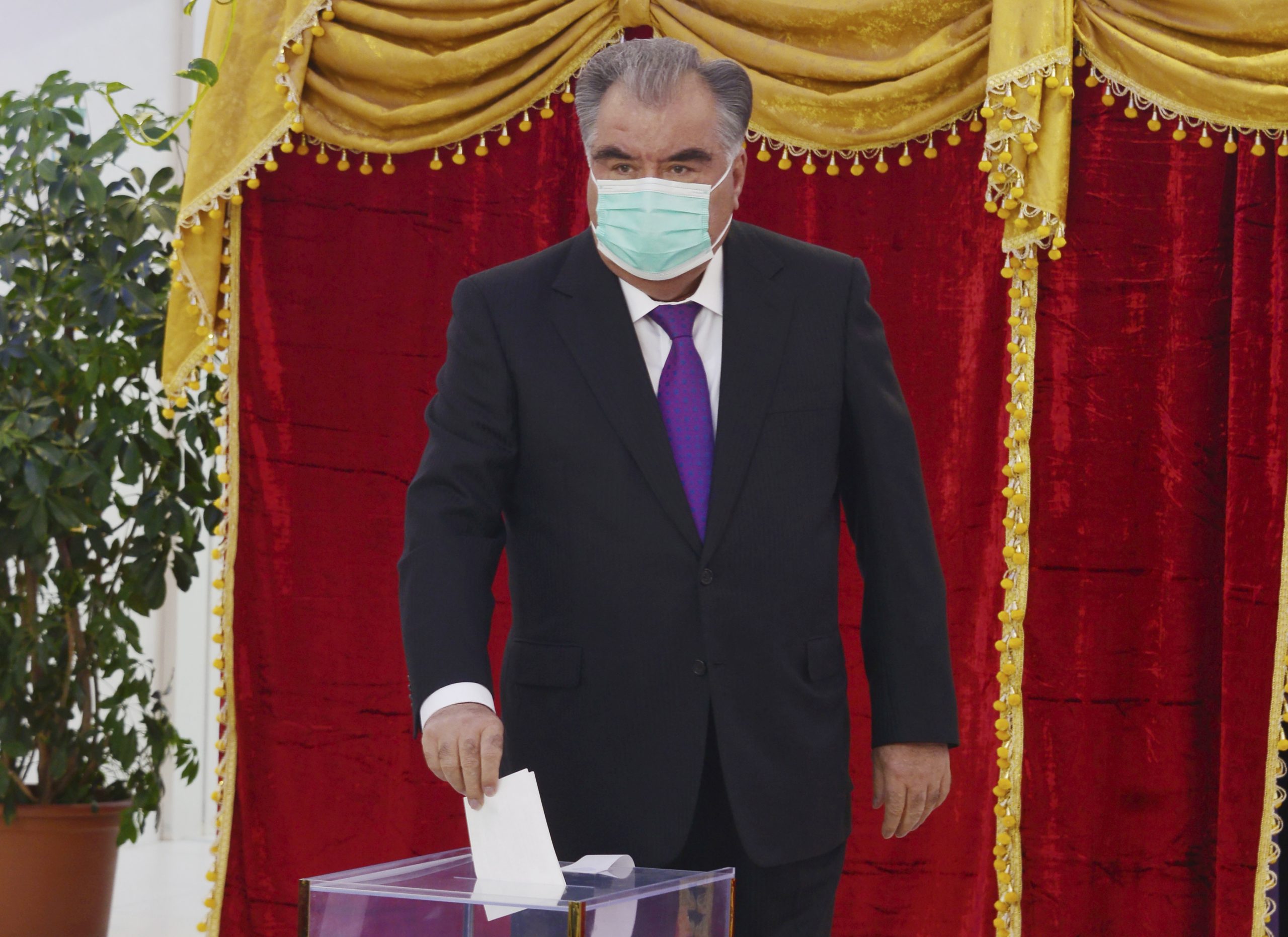 Tadžikistanski predsednik Rahmon ponovo izabran, dobio 90 odsto glasova 1