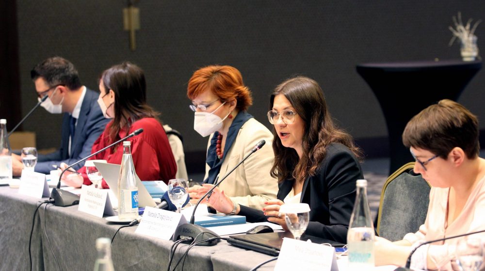 NKEU osudio spiralu nasilja u Srbiji i pozvao Evropsku komisiju da se oglasi 1