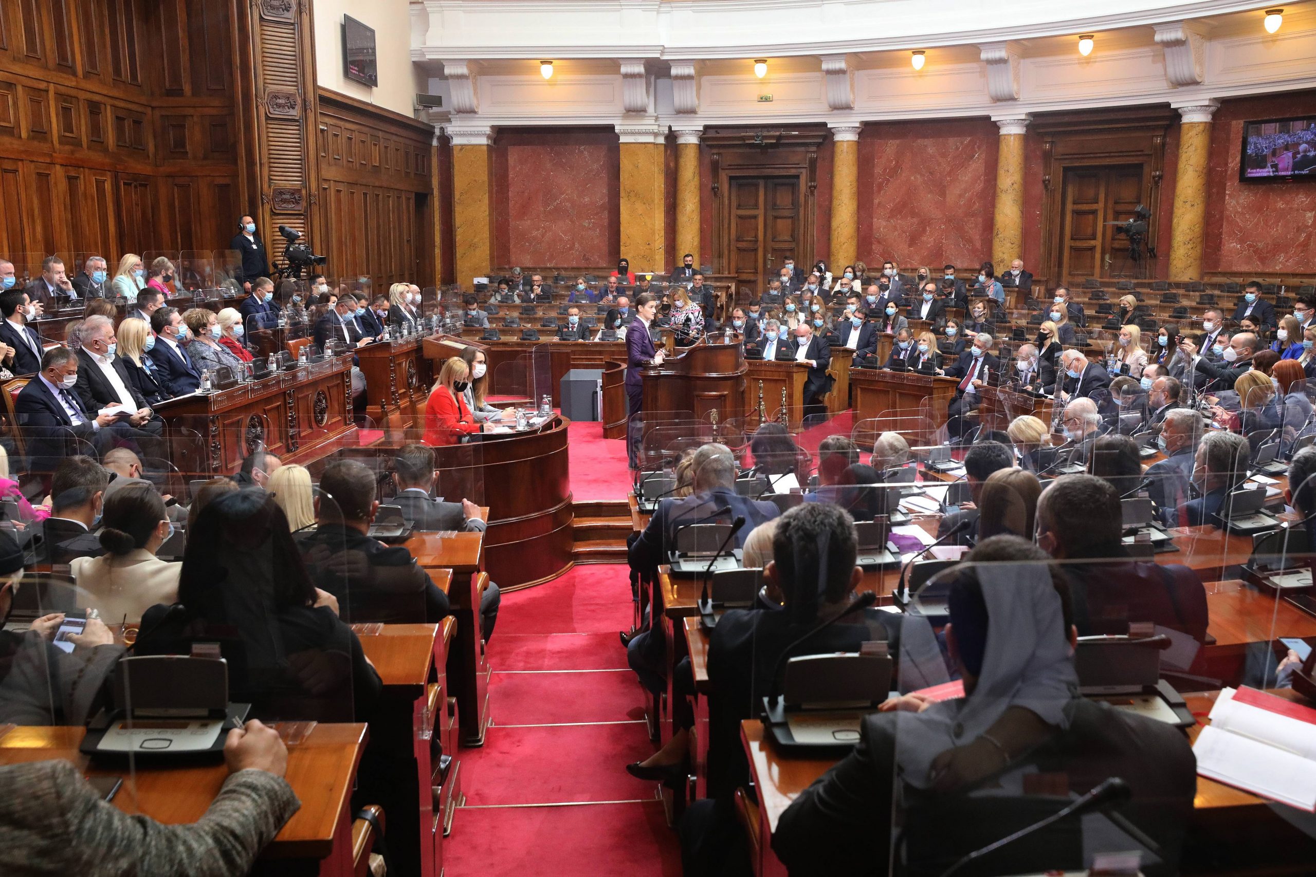 Poslanici Skupštine Srbije pitali o Romima, protestima, Izraelu i - Đilasu 1