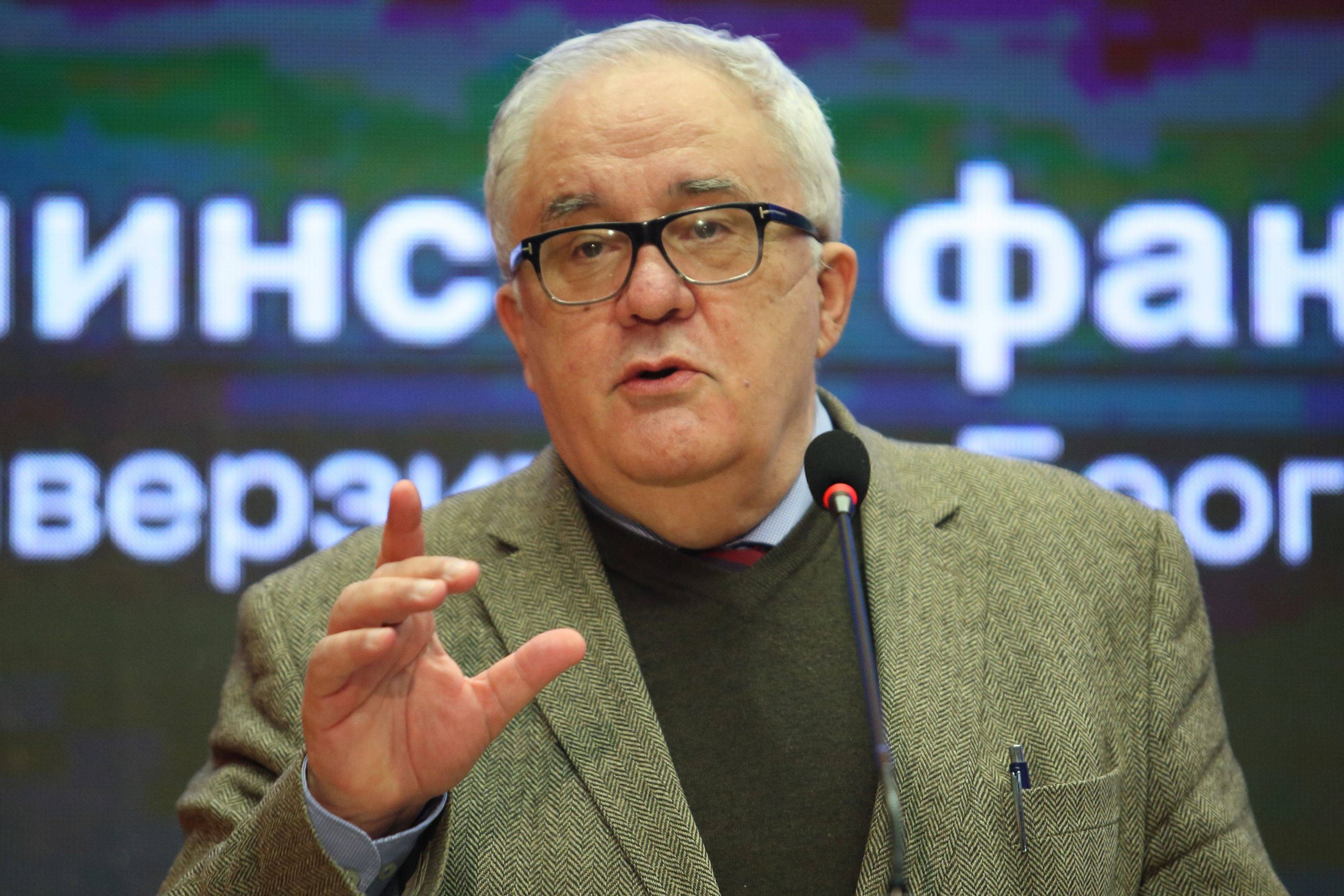 Kostić: Puzajuća autokratija kad vođa direktno komunicira sa narodom i odlučuje van svog delokruga 1