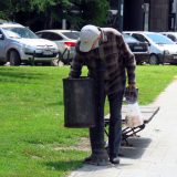U Srbiji oko pola miliona siromašnih 13