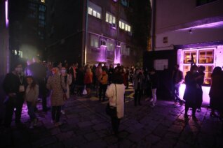 Većina protivnika festivala „Mirdita, dobar dan” se razišla, privedena jedna osoba (FOTO/VIDEO) 4