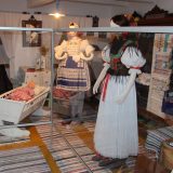 Nošnja stara 700 godina izložena u Staroj Pazovi 1