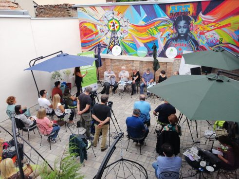 Prikrivanje broja umrlih od kovida najveća prevara u medicini 8