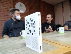 Izložba ilustracija autora Igora Lečića (Milana Doga), pod nazivom „Veliko čekanje – za one koji vole da im se nacrta” Otvorena izložba ilustracija Milana Doga „Veliko čekanje - za one koji vole da im se nacrta” 16