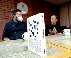 Izložba ilustracija autora Igora Lečića (Milana Doga), pod nazivom „Veliko čekanje – za one koji vole da im se nacrta” Otvorena izložba ilustracija Milana Doga „Veliko čekanje - za one koji vole da im se nacrta” 5