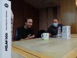 Izložba ilustracija autora Igora Lečića (Milana Doga), pod nazivom „Veliko čekanje – za one koji vole da im se nacrta” Otvorena izložba ilustracija Milana Doga „Veliko čekanje - za one koji vole da im se nacrta” 6