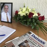 U redakciji Danasa otvorena Knjiga žalosti povodom smrti Dušana Mitrovića 9