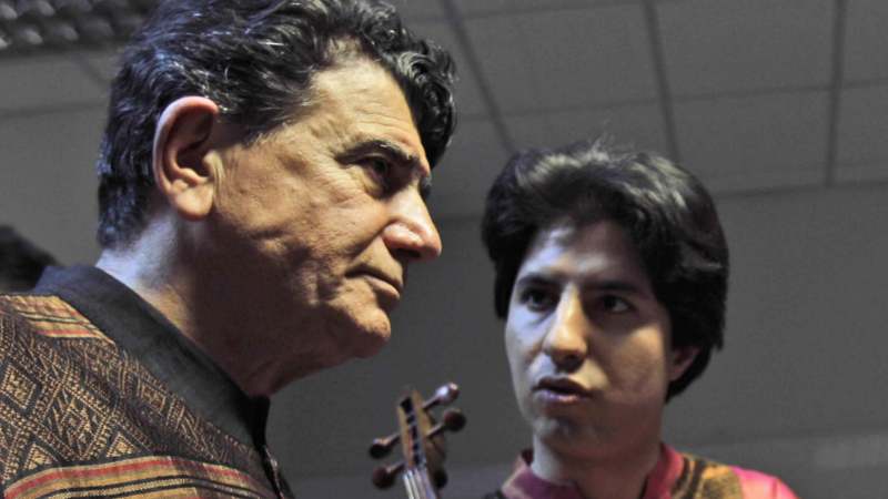 Umro poznati iranski pevač i kompozitor Muhamed Reza Šadžarijan 1