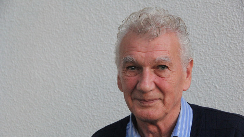 Enes Kišević: Volim gledati u bijelu pustinju papira 1